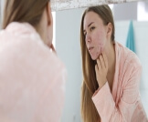 اختبر نفسك: هل أنت عرضة للإصابة بحب الشباب؟