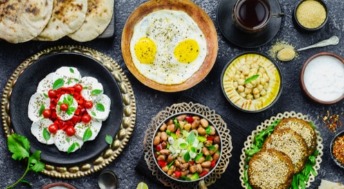 هل ستصاب بالتخمة خلال أيام العيد؟