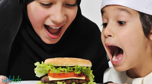 تواجد مطاعم الوجبات السريعة بالحي يؤثر على صحة عظام الأطفال