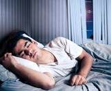 تقطع النفس أثناء النوم قد يرتبط بالإصابة بأمراض الكلى