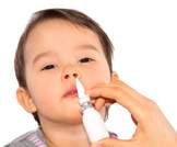 لقاح الانفلونزا- أيهما أفضل للطفل رذاذ الأنف أم الحقن؟
