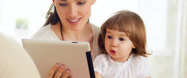 استخدام الأطفال للأجهزة الذكية قد يصيبهم بالسمنة