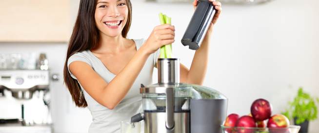 نصائح لتحضير العصير الطازج منزلياً لضمان سلامتك وصحتك
