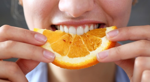 تناول البرتقال يحميك من العمى مع التقدم بالعمر