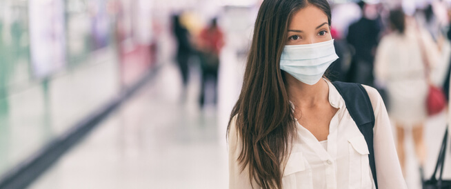 مركز مكافحة الأمراض على متلقي اللقاحات العودة لارتداء الكمامات