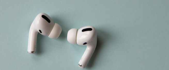 دراسة: ارتداء سماعات الأذن طوال اليوم قد يمنع أذنك من التنفس