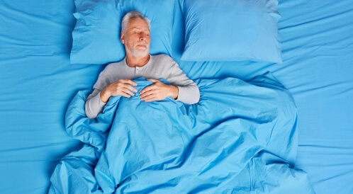 صح أم خطأ: معلومات عن نوم كبار السن 