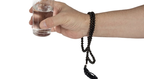 هل تحصل على كفايتك من الماء في رمضان؟