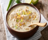 شوربة بيضاء بالدجاج