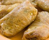 الملفوف المحشي بالأرز واللحم المفروم