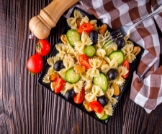 سلطة المعكرونة بالخضار