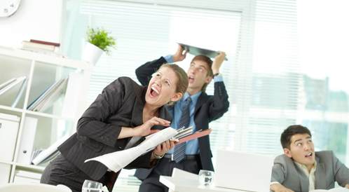 بالصور: كيف نتصرف عند حدوث زلزال؟
