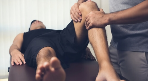 العلاج الطبيعي للركبة بالصور