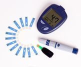 كيفية قياس نسبة السكر في الدم بالصور