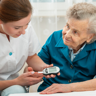 1. الإلتزام بالتحكم بمرض السكري