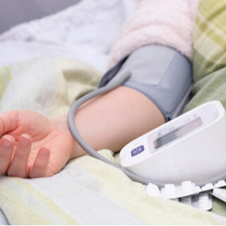 3. الحفاظ على مستوى ضغط دم وكولسترول طبيعي