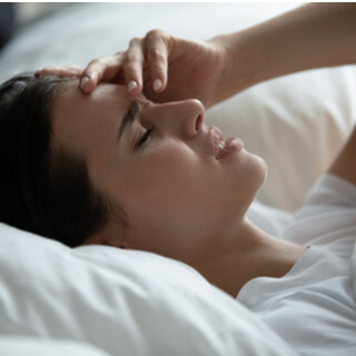 متى يجب الذهاب إلى الطبيب بعد إجراء عملية الكحت؟