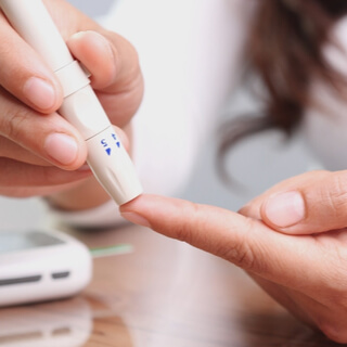 الآثار الجانبية المحتملة لعشبة الكراوية