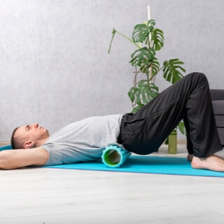 تمرين مرونة أسفل الظهر (Lower back flexibility exercise)