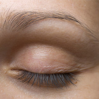 التأكد من مكان العدسة