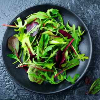 2. تناول أوراق عشبة رجل الأسد