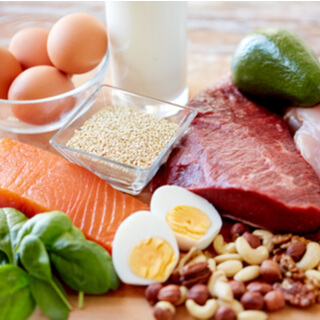 1. البيض واللحوم