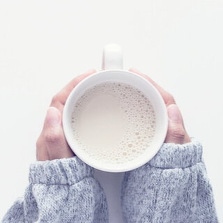 2. الحليب الدافئ