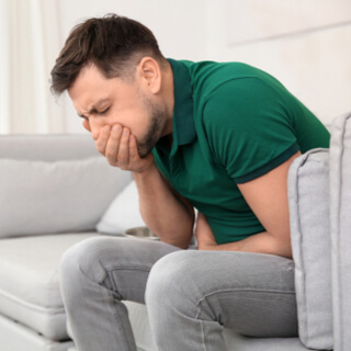 2. المساعدة في التخفيف من الغثيان والقيء