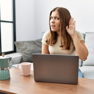 2. أعراض قصور الغدة الدرقية المتقدمة عند الكبار