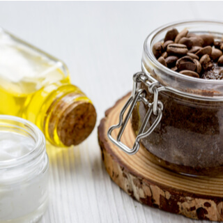 ماسك القهوة وزيت جوز الهند