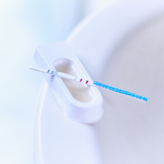 كيف يعمل شريط اختبار الحمل؟