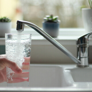 عوامل خطر الإصابة بجرثومة المعدة