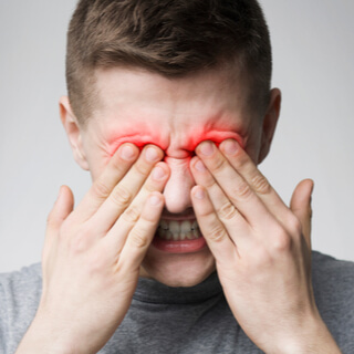 أعراض الصدفية في العيون