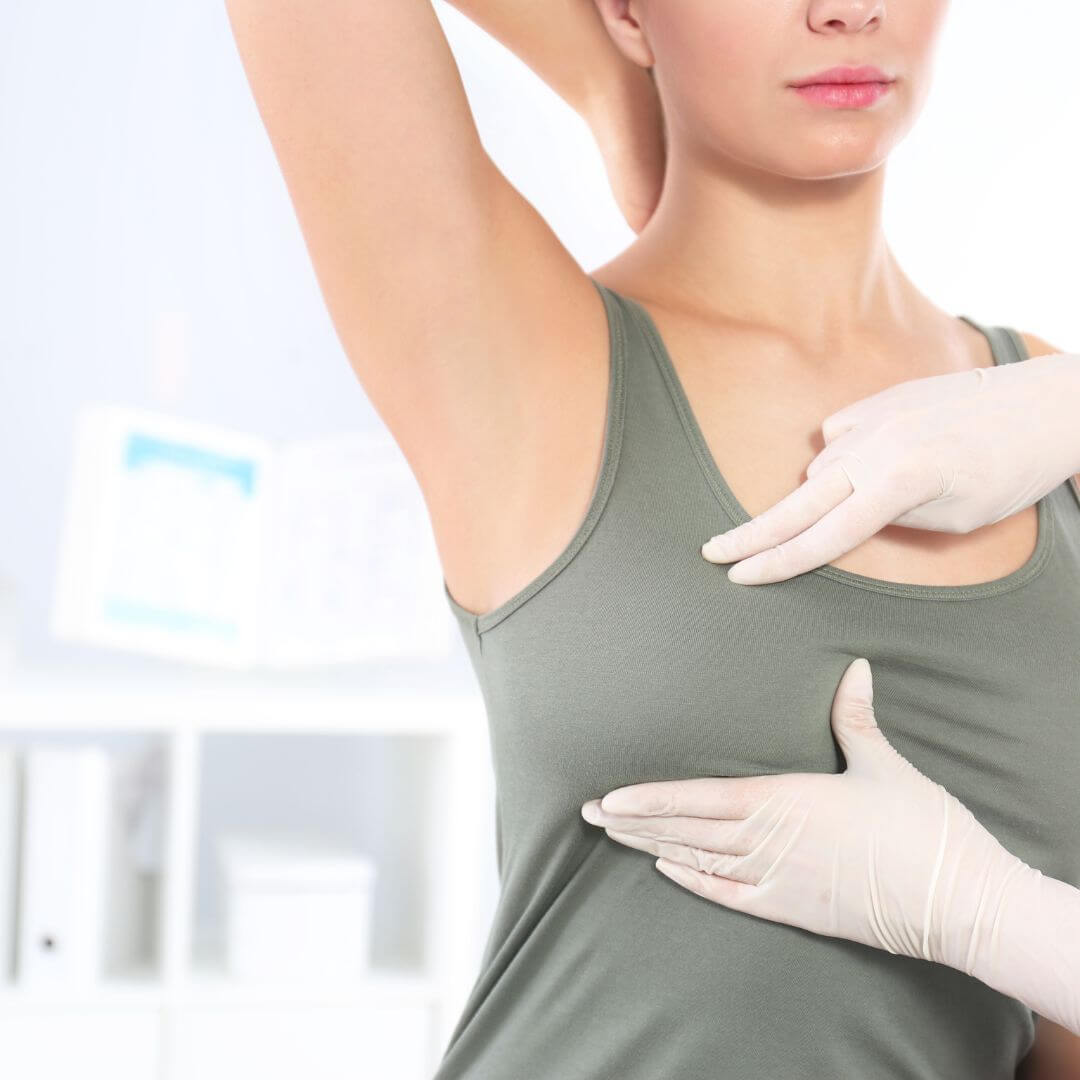 2. تغير في حجم وشكل الثدي 2. تغير في حجم وشكل الثدي