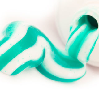 معجون الأسنان