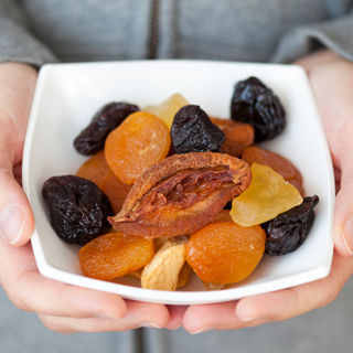 6. الفاكهة المجففة
