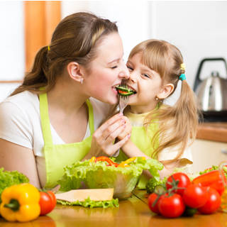 8. أنتم قدوة لطفلكم 8. أنتم قدوة لطفلكم