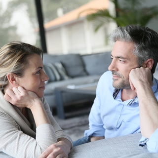 1. التواصل مع الزوج