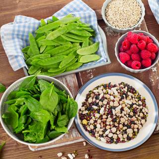 4. الأطعمة الغنية بالألياف الغذائية 4. الأطعمة الغنية بالألياف الغذائية