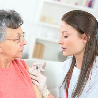  هل لقاح الإنفلونزا معد لكبار السن فقط؟