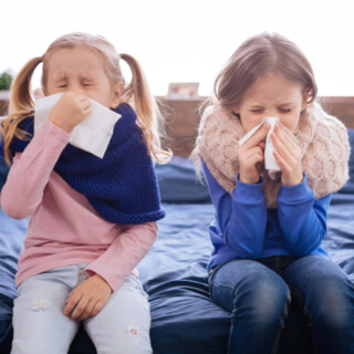 1. الابتعاد عن الأشخاص المصابين بالإنفلونزا