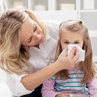 3. استخدام المناديل