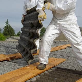 6. تجنب التعرض للمواد المسرطنة في العمل