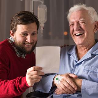 إذا أُصيب الأب بسرطان البروستاتا فهل هناك خطر على الإبن؟