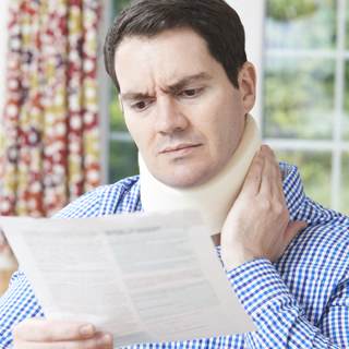 6. لبس طوق الرقبة عند الضرورة فقط 6. لبس طوق الرقبة عند الضرورة فقط