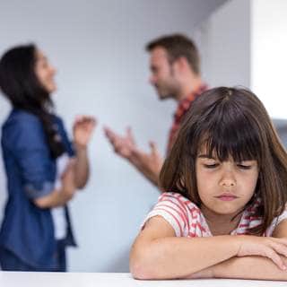 7. لا تدع أحد يتدخل بينكما