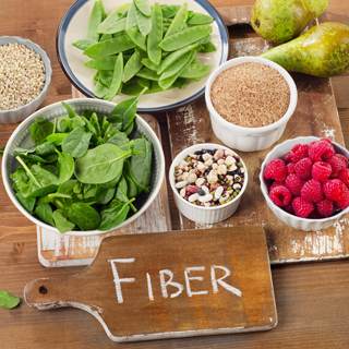 2. تناول المزيد من الألياف