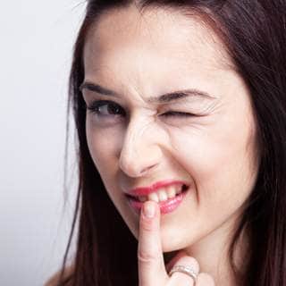 2. الحفاظ على اللثة وتقويتها