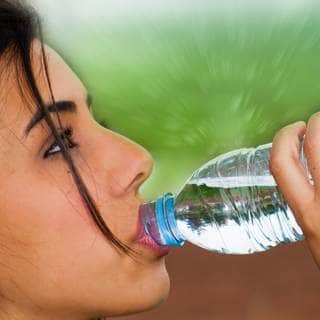 العلاج: 1. شرب السوائل