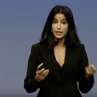 البروفسورة غادة المطيري